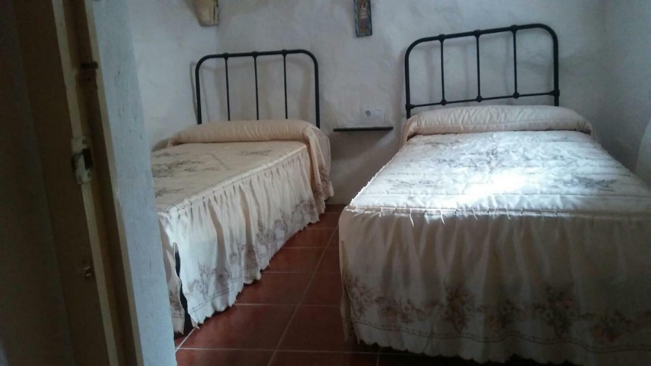 בית הארחה Pegalajar 	Cueva Rural La Noguera מראה חיצוני תמונה